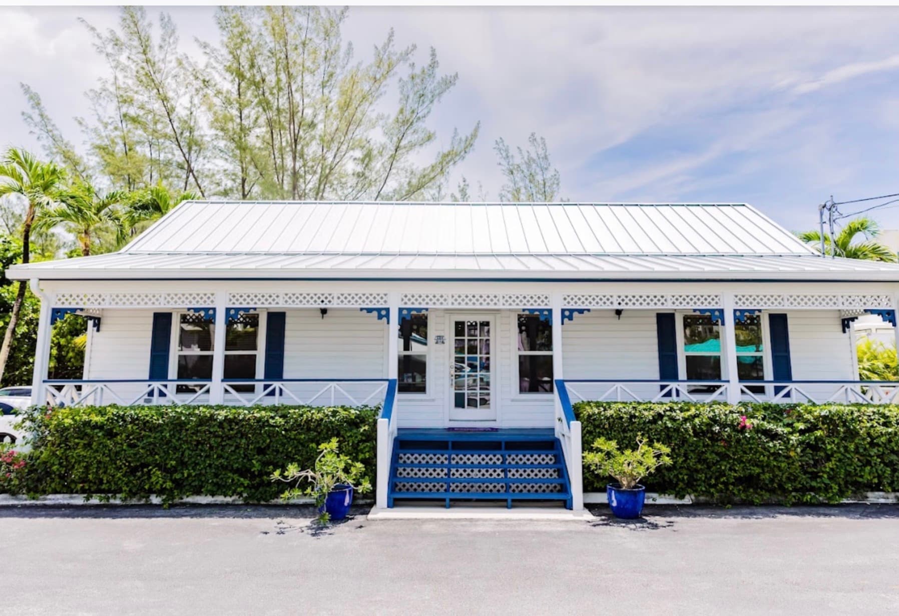 A UNIQUE COTTAGE-STYLE OFFICE FOR LEASE ON SEVEN MILE BEACH WITH ABUNDANT PARKING.